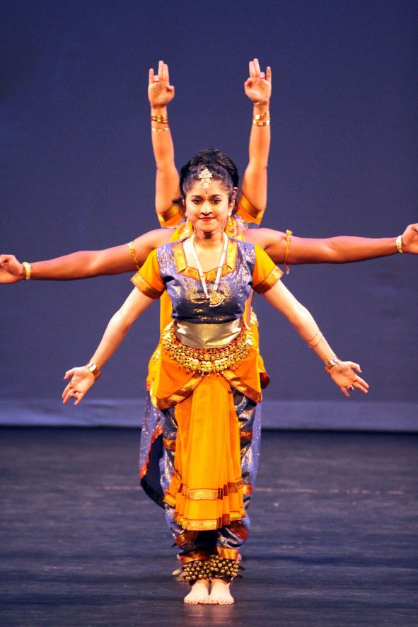 Indian-dance-multiple-arms